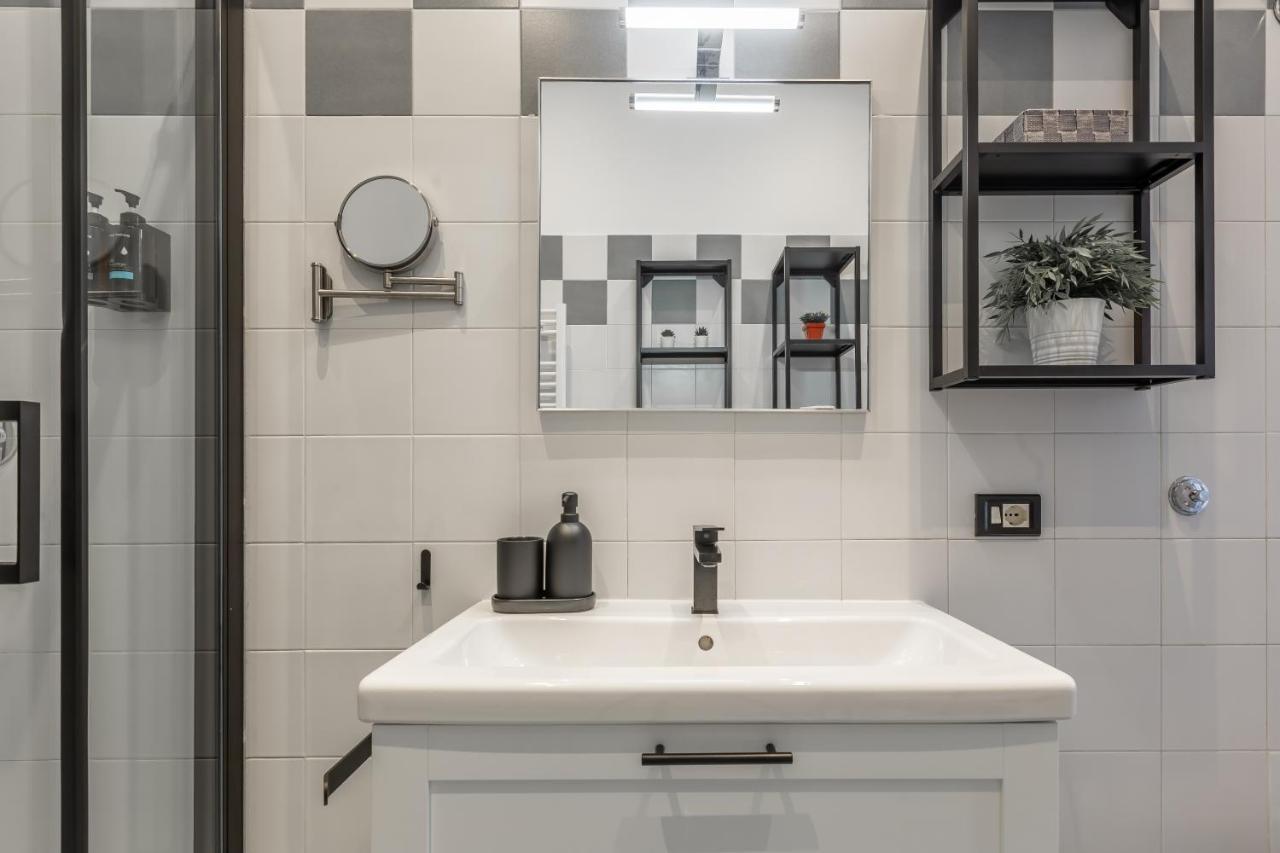 Imperium House - Appartamento Con Giardino Privato, 3 Minuti Da Metro Piazza Bologna, A-C, 罗马 外观 照片